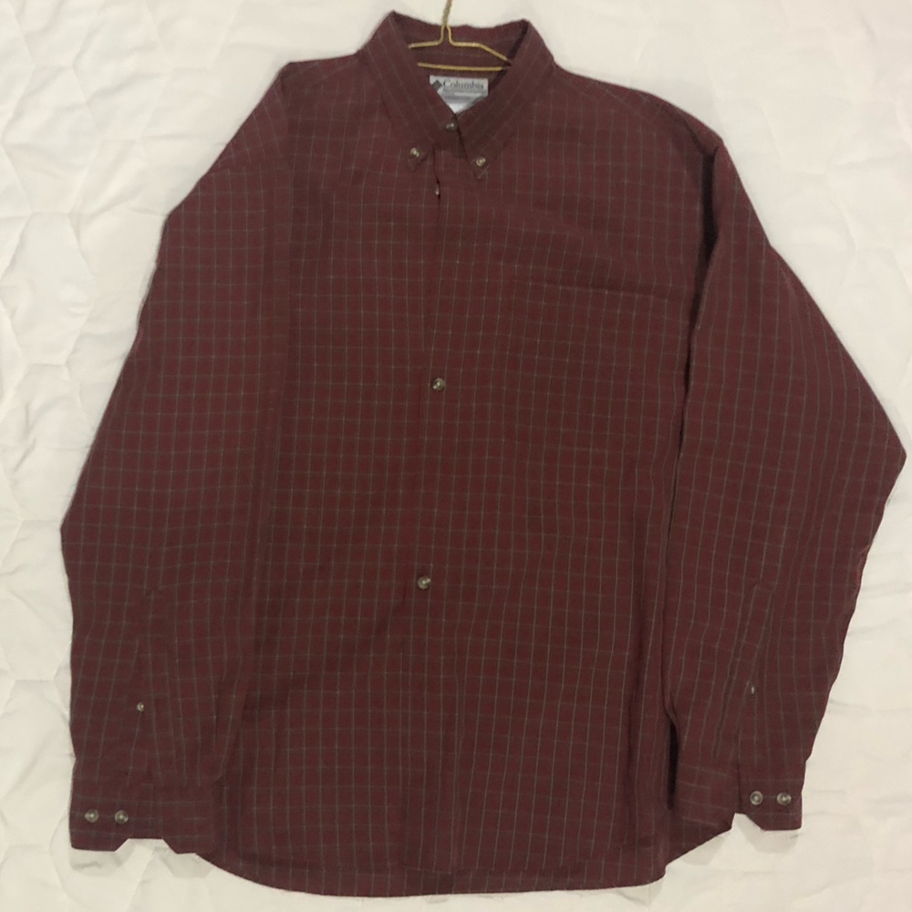 Red Columbia Long Sleeve Button Down Dress Shirt